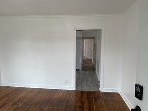 1007 E Unaka Ave in Johnson City, TN - Building Photo - Building Photo