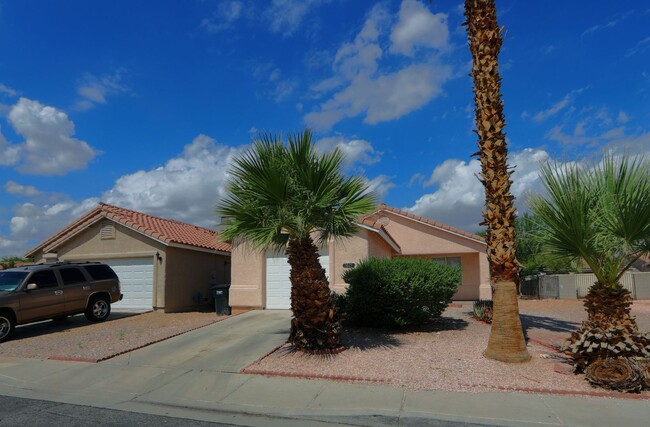 2029 Gracewood St in North Las Vegas, NV - Building Photo - Building Photo