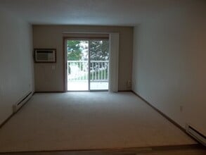 Cranberry Crossing in Tomah, WI - Building Photo - Building Photo