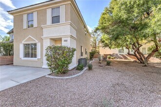 9900 Calabasas Ave in Las Vegas, NV - Building Photo - Building Photo