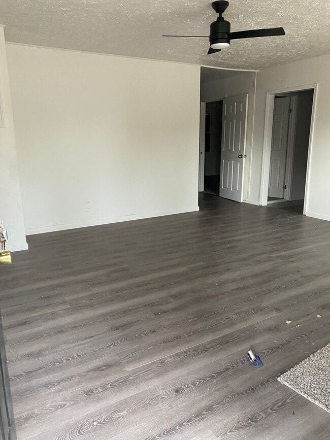 1143 St Rose Ln in Sauget, IL - Building Photo - Building Photo