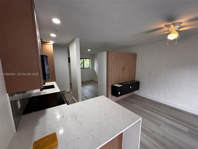 115 Salamanca Ave in Coral Gables, FL - Building Photo - Building Photo