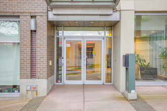 Vue on Manitoba in Vancouver, BC - Building Photo - Building Photo
