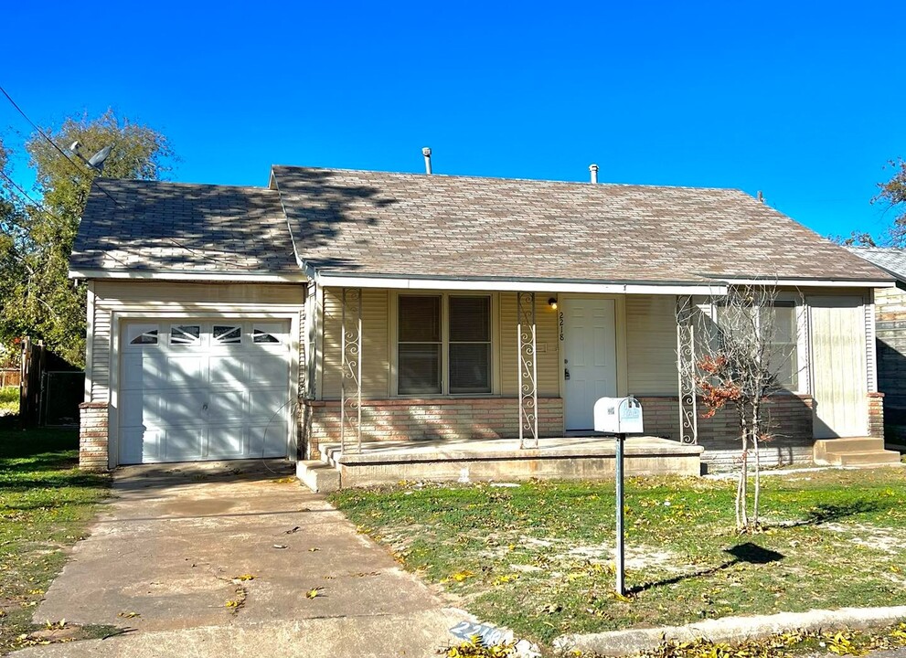 2218 Rio Grande St in San Angelo, TX - Building Photo