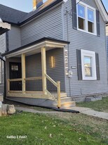 5209 Warren Ave in Cincinnati, OH - Building Photo