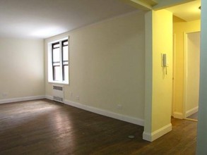 97-25 64th Avenue in Rego Park, NY - Building Photo - Interior Photo