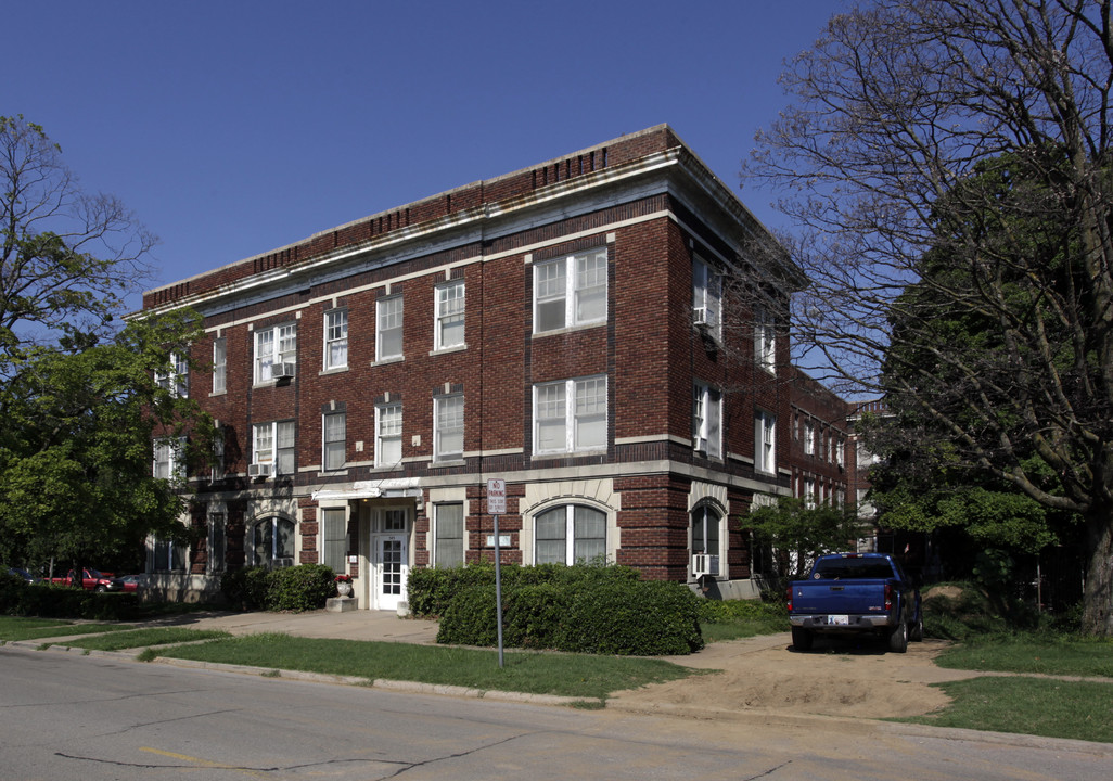 Georgian Terrrace Apartments in Muskogee, OK - Building Photo