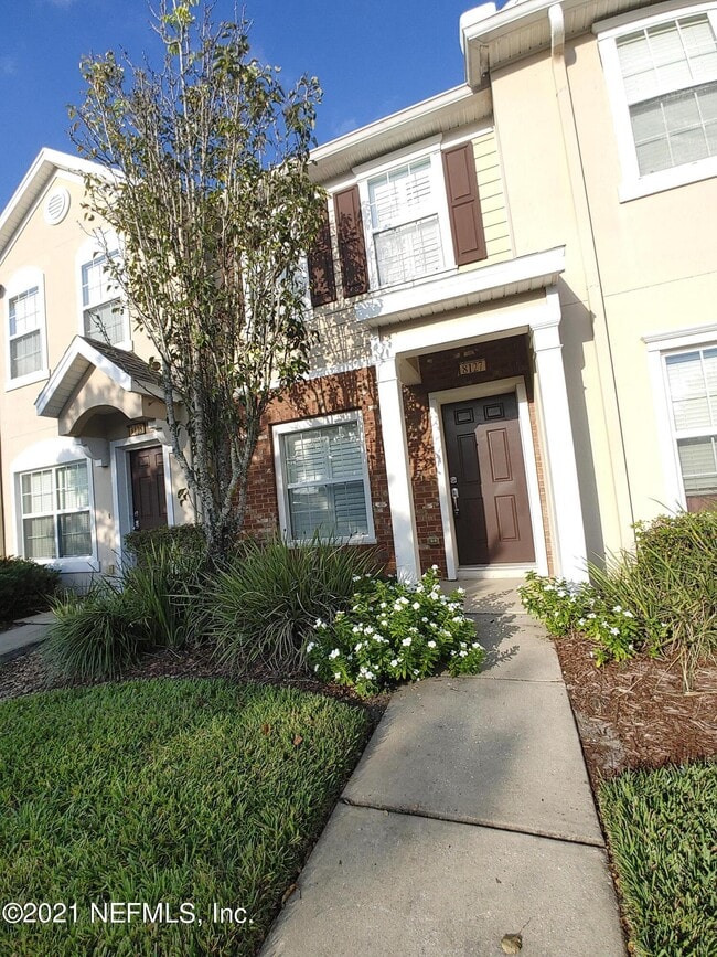 8127 Summer Point Ct in Jacksonville, FL - Building Photo - Building Photo