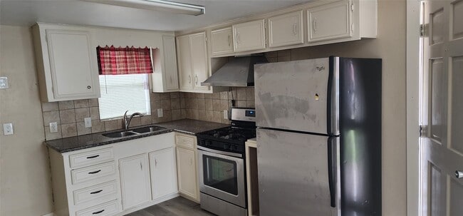 property at 10019 Porto Rico Rd