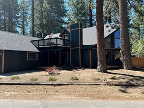 686 Michael Dr in South Lake Tahoe, CA - Building Photo - Building Photo