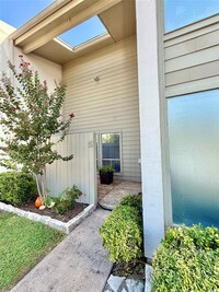 100 Lido Cir in Lakeway, TX - Building Photo - Building Photo