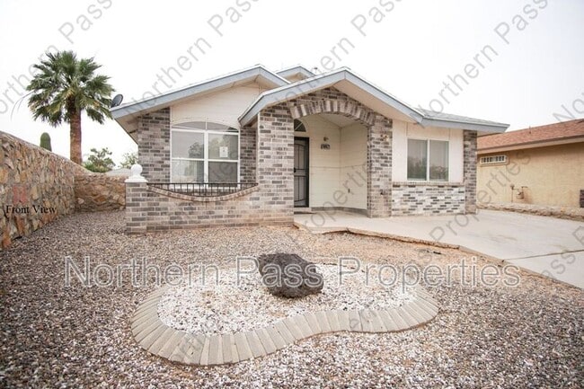 10957 Chippendale Ave in El Paso, TX - Building Photo - Building Photo