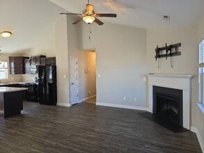 438 McCall Dr in Jacksonville, NC - Building Photo - Building Photo