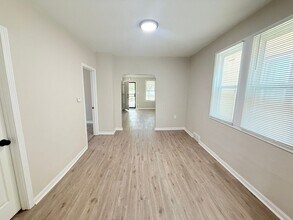 8772 Traverse St in Detroit, MI - Building Photo - Building Photo