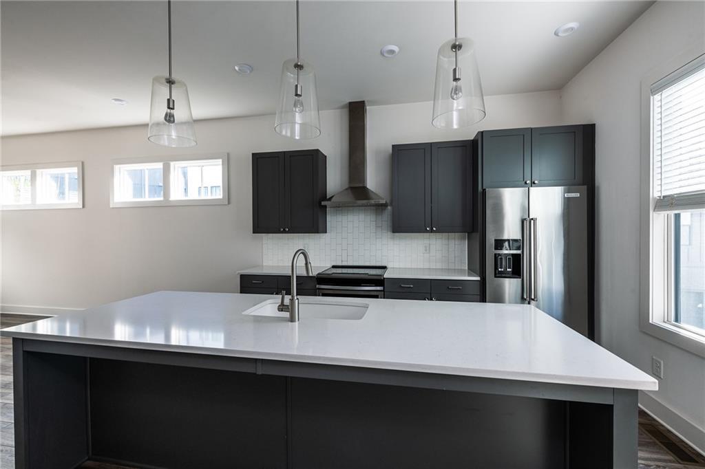 903 Brees Ct in Atlanta, GA - Building Photo