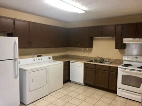 150-152 Studio Ct in Athens, GA - Building Photo - Building Photo