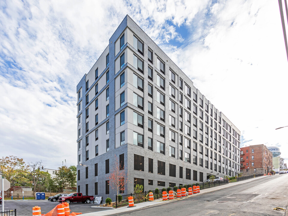 Dayspring Commons in Yonkers, NY - Building Photo