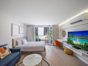364 Seaside Ave in Honolulu, HI - Building Photo - Building Photo