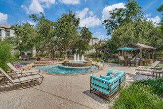 Lakeline Villas in Cedar Park, TX - Foto de edificio - Building Photo