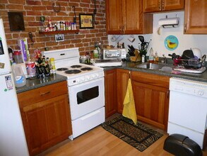 225 Parsons St, Unit 1 in Boston, MA - Building Photo - Building Photo