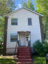 1207 E Columbus Dr in East Chicago, IN - Building Photo - Building Photo