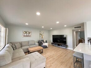 698 Normandy Ln in Delray Beach, FL - Building Photo - Building Photo