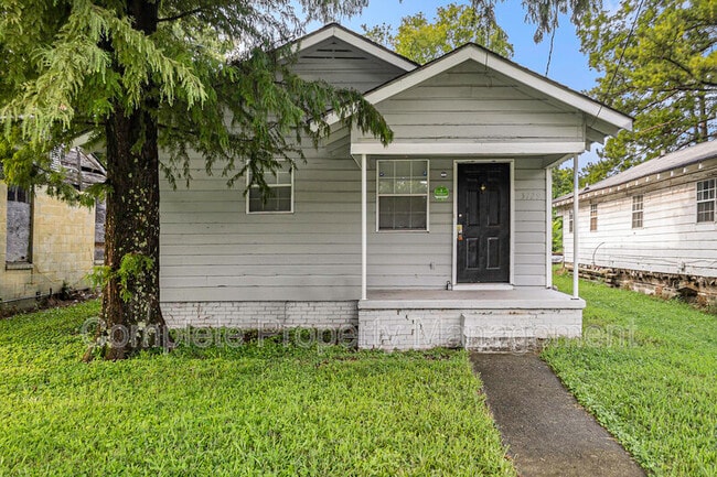 property at 3729 Maple Ave SW