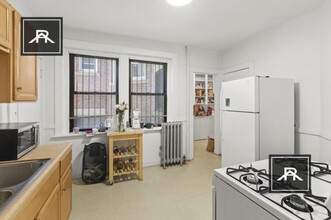 1460 Commonwealth Ave in Boston, MA - Building Photo - Building Photo