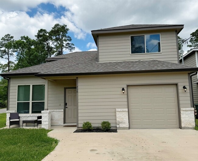 710 Crystal River in Montgomery, TX - Building Photo - Building Photo