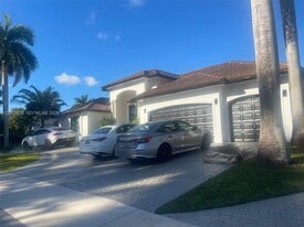 8775 SW 164th St in Palmetto Bay, FL - Building Photo
