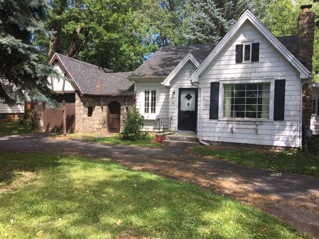 240 S 7th St in Lewiston, NY - Building Photo