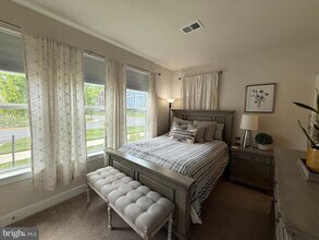 1460 Meadowlark Glen Rd in Dumfries, VA - Building Photo - Building Photo