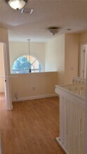 202 W Forest Oak Cir in Davie, FL - Building Photo - Building Photo