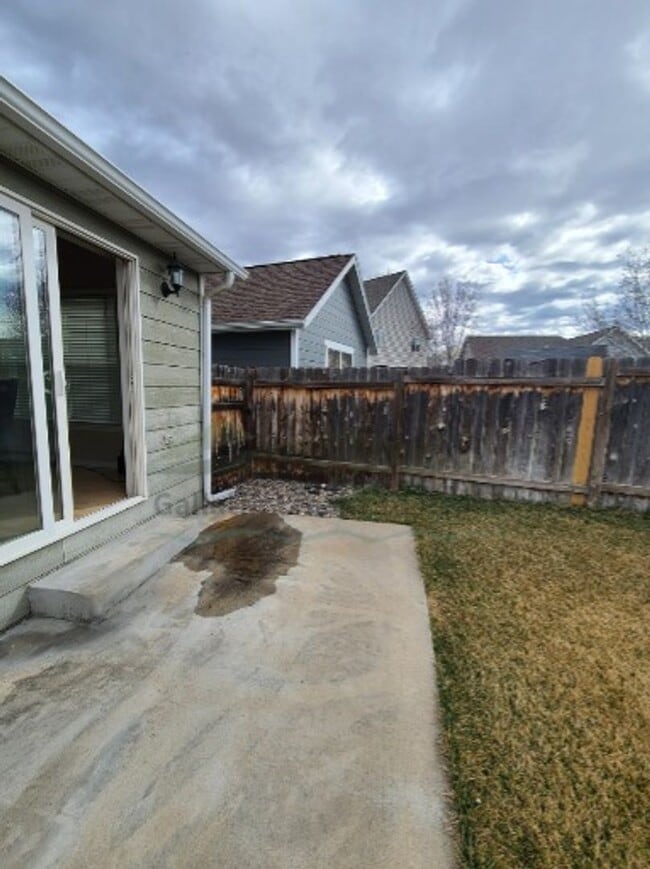 877 Rogers Wy in Bozeman, MT - Building Photo - Building Photo