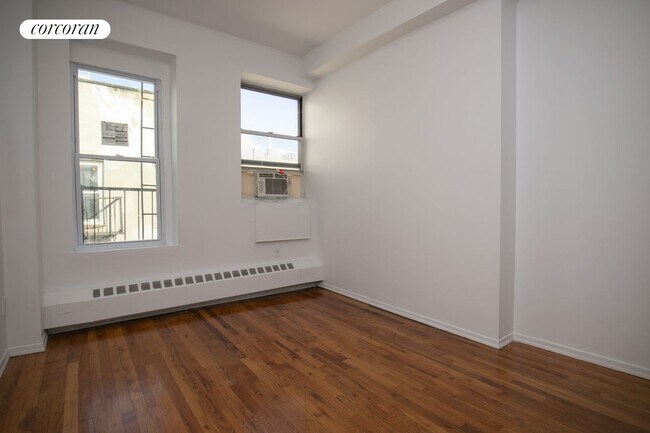220 Avenue A in New York, NY - Building Photo - Building Photo