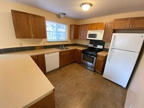 5011 N Syracuse St in Portland, OR - Building Photo - Building Photo