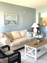 3160 Matecumbe Key Rd, Unit 218 in Punta Gorda, FL - Foto de edificio - Building Photo