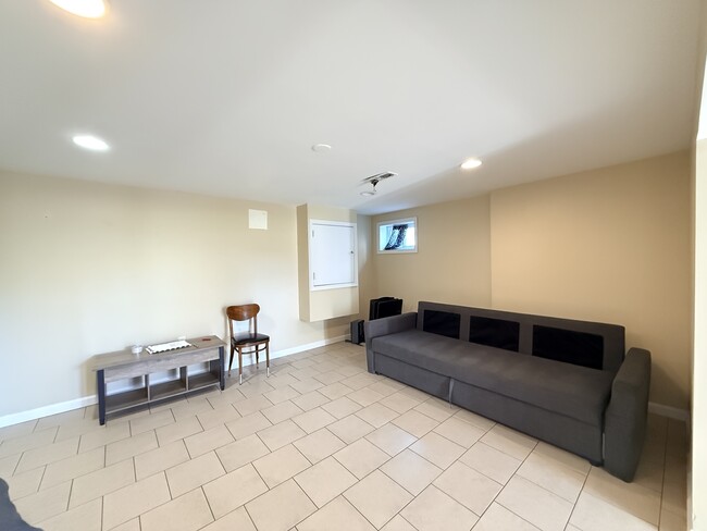 8714 Edmonston Rd in Berwyn Heights, MD - Building Photo - Building Photo