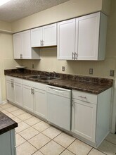 1 Cambridge Ct in Savannah, GA - Foto de edificio - Building Photo