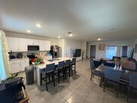 1563 Dawnview Wy in Kissimmee, FL - Building Photo