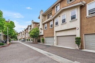 13021 Evening Crk S Dr in San Diego, CA - Building Photo - Building Photo