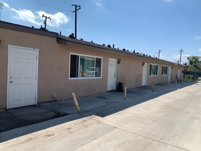 426 N Parkside Dr in Ontario, CA - Building Photo - Building Photo