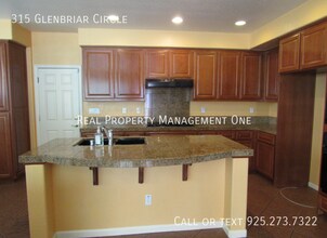 315 Glenbriar Cir in Tracy, CA - Building Photo - Building Photo