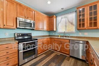 10443 Ouray St in Commerce City, CO - Building Photo - Building Photo