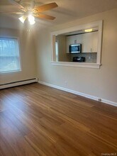 48 Reservoir Ave in Northport, NY - Building Photo - Building Photo