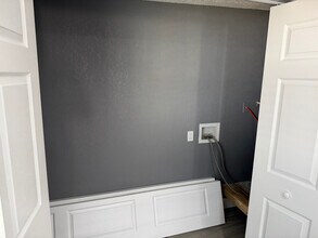 8811 Poe Dr in Town 'n' Country, FL - Foto de edificio - Building Photo