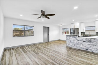 277 Brittany F in Delray Beach, FL - Foto de edificio - Building Photo