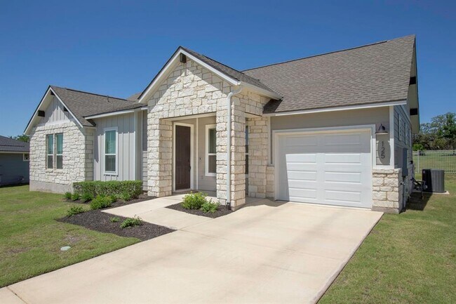 125 Surfside St in San Marcos, TX - Building Photo - Building Photo