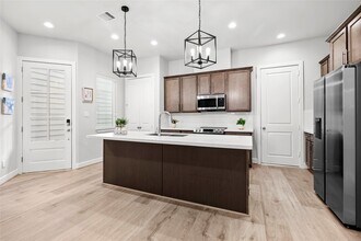2214 Roozy Lk Ln in Houston, TX - Building Photo - Building Photo