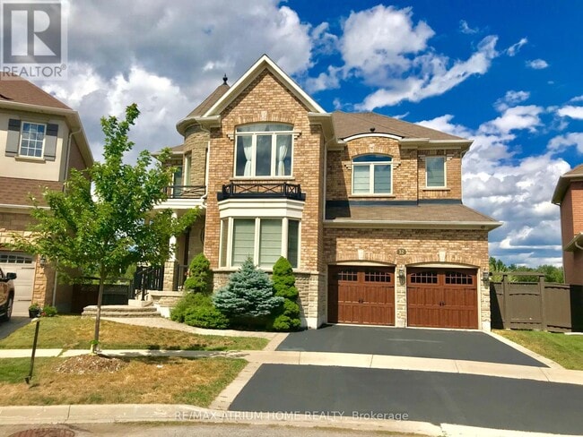 property at 32 Selleck Dr
